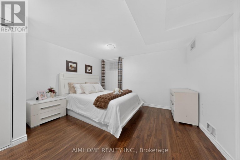 85 SONG MEADOWAY, Toronto (Hillcrest Village), Ontario, M2H2T9