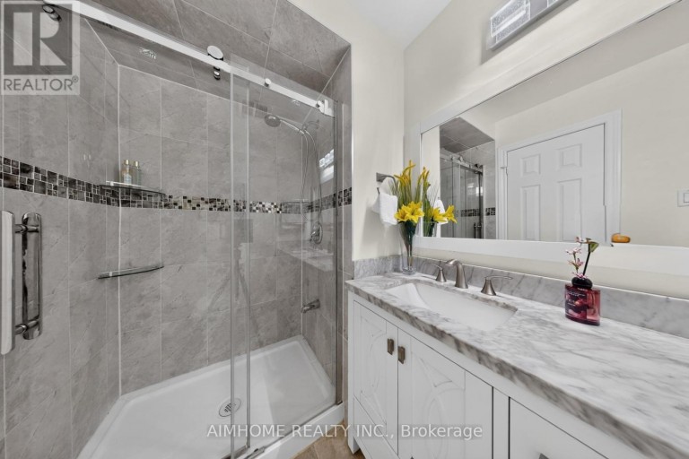 85 SONG MEADOWAY, Toronto (Hillcrest Village), Ontario, M2H2T9