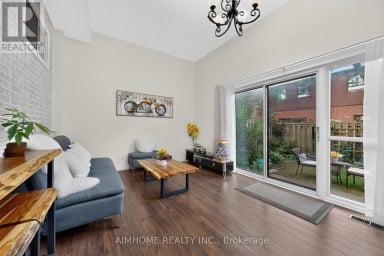 85 SONG MEADOWAY Toronto (Hillcrest Village) Ontario photo 3