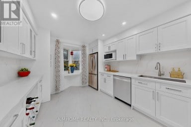 85 SONG MEADOWAY Toronto (Hillcrest Village) Ontario photo 9