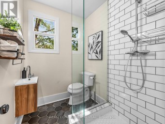 26 GLEN EVEREST ROAD Toronto (Birchcliffe-Cliffside) Ontario photo 6