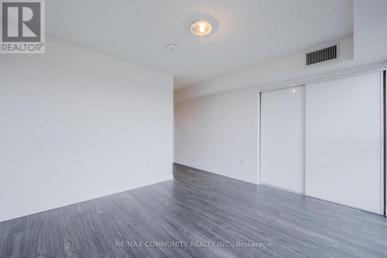 1102 - 225 VILLAGE GREEN SQUARE, Toronto (Agincourt South-Malvern West), Ontario, M1S0N4