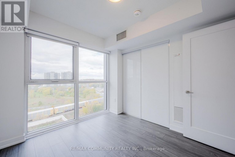 1102 - 225 VILLAGE GREEN SQUARE, Toronto (Agincourt South-Malvern West), Ontario, M1S0N4