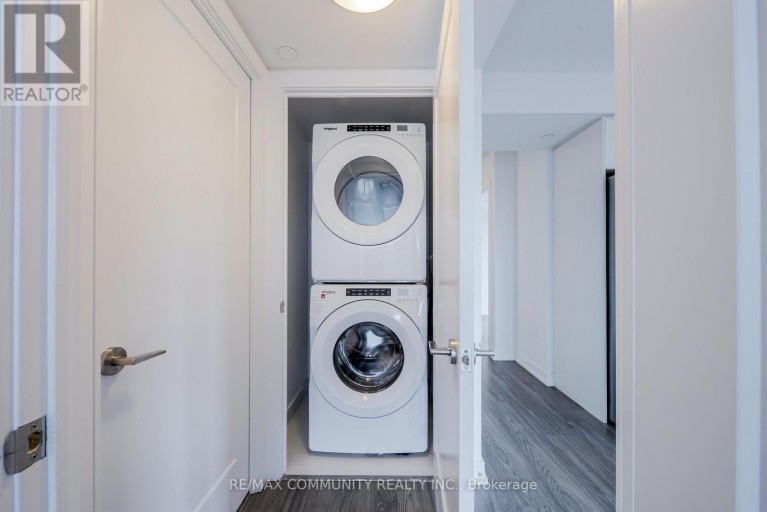 1102 - 225 VILLAGE GREEN SQUARE, Toronto (Agincourt South-Malvern West), Ontario, M1S0N4