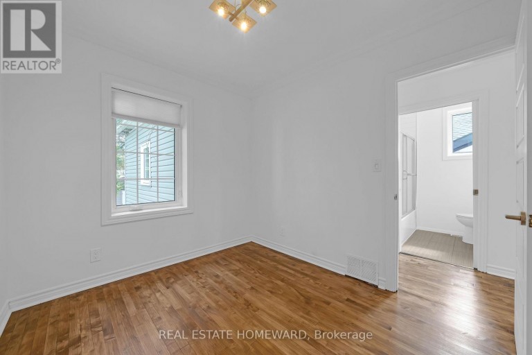 57 VALHALLA BOULEVARD, Toronto (Birchcliffe-Cliffside), Ontario, M1N3B4