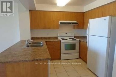 807 - 330 RED MAPLE ROAD Richmond Hill (Langstaff) Ontario photo 5