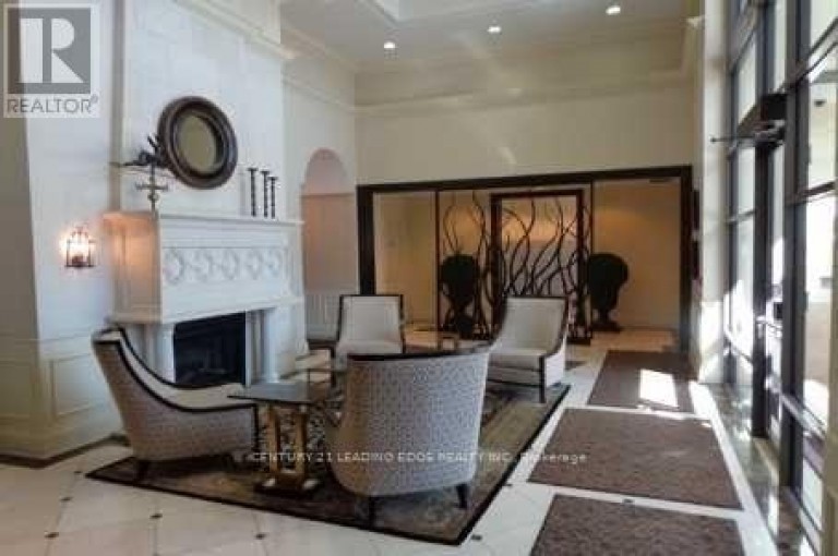 807 - 330 RED MAPLE ROAD, Richmond Hill (Langstaff), Ontario, L4C0T6