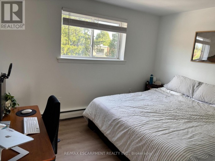 4 - 2160 GHENT AVENUE, Burlington (Brant), Ontario, L7R1Y5