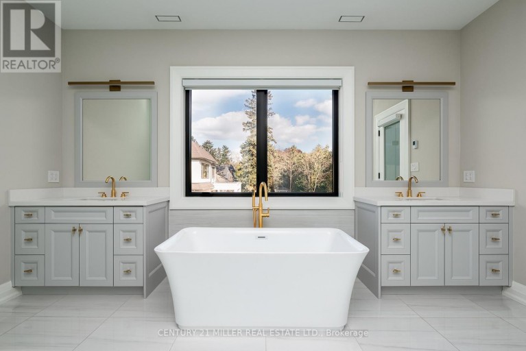 481 CHARTWELL ROAD, Oakville (MO Morrison), Ontario, L6J4A6