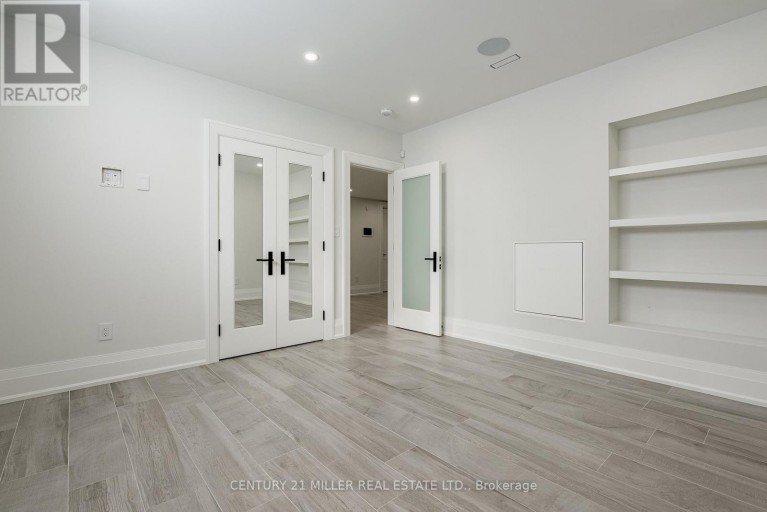 481 CHARTWELL ROAD, Oakville (MO Morrison), Ontario, L6J4A6