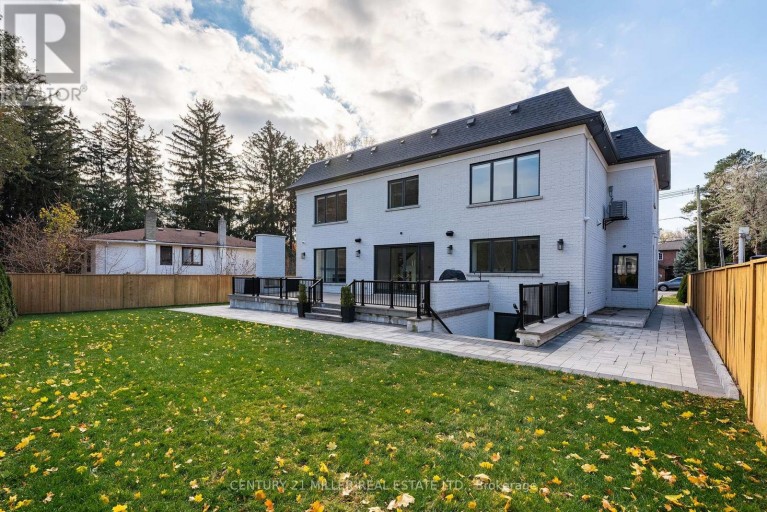 481 CHARTWELL ROAD, Oakville (MO Morrison), Ontario, L6J4A6