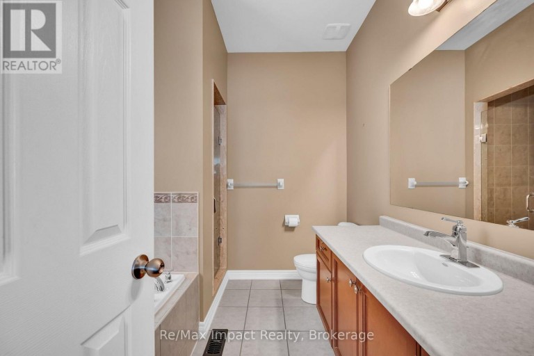 14A HUNT STREET, Clarington (Bowmanville), Ontario, L1C0A4