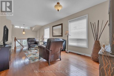 14A HUNT STREET Clarington (Bowmanville) Ontario photo 5
