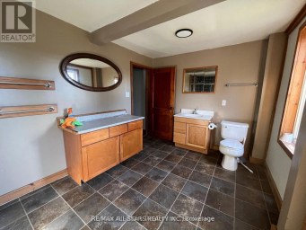 211 BURNT RIVER ROAD Kawartha Lakes (Somerville) Ontario photo 13