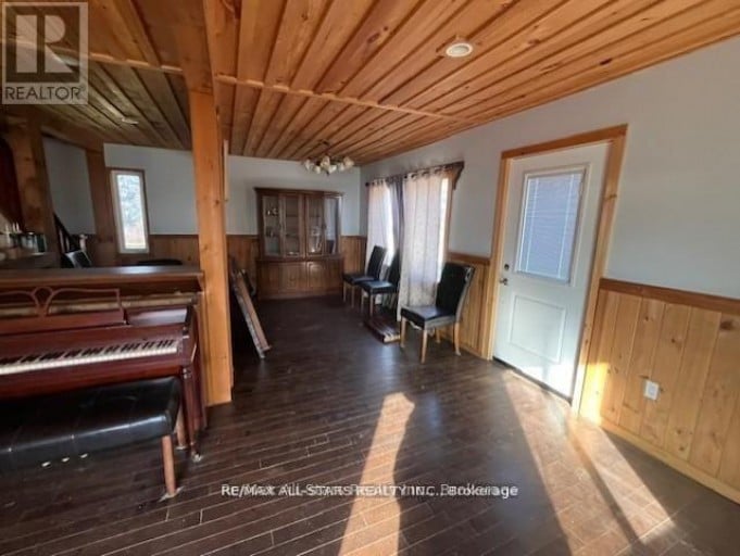 211 BURNT RIVER ROAD, Kawartha Lakes (Somerville), Ontario, K0M1C0