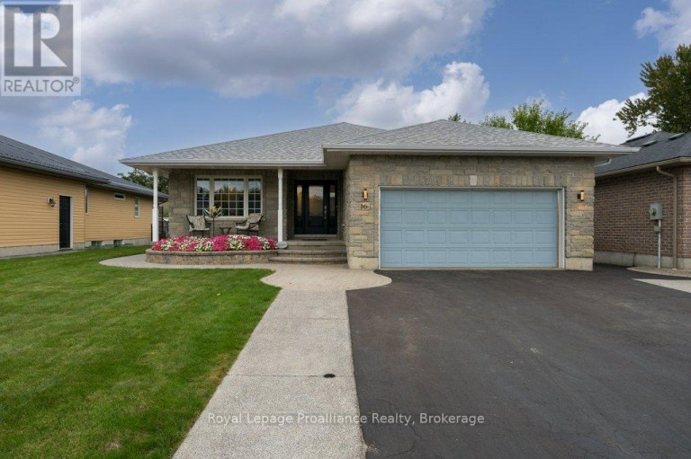 16 FOREST VALLEY DRIVE, Quinte West (Frankford Ward), Ontario, K0K2C0