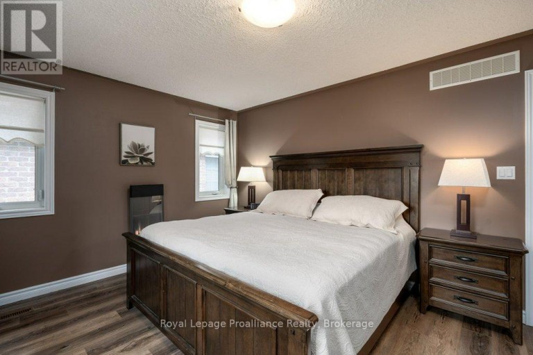 16 FOREST VALLEY DRIVE, Quinte West (Frankford Ward), Ontario, K0K2C0