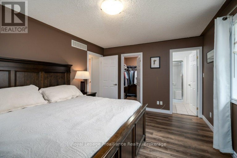 16 FOREST VALLEY DRIVE, Quinte West (Frankford Ward), Ontario, K0K2C0