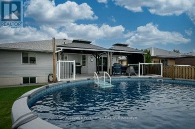 16 FOREST VALLEY DRIVE Quinte West (Frankford Ward) Ontario photo 4