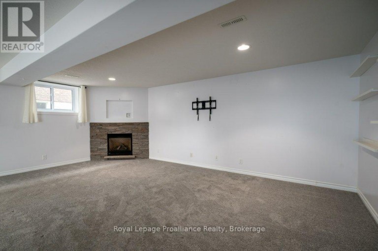 16 FOREST VALLEY DRIVE, Quinte West (Frankford Ward), Ontario, K0K2C0