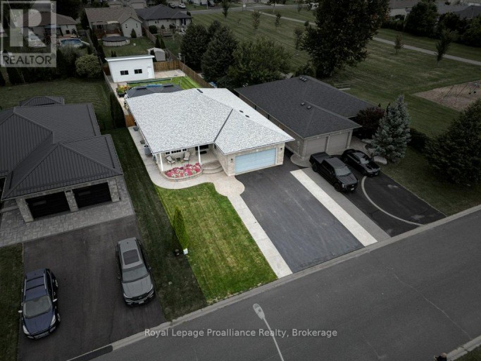 16 FOREST VALLEY DRIVE, Quinte West (Frankford Ward), Ontario, K0K2C0