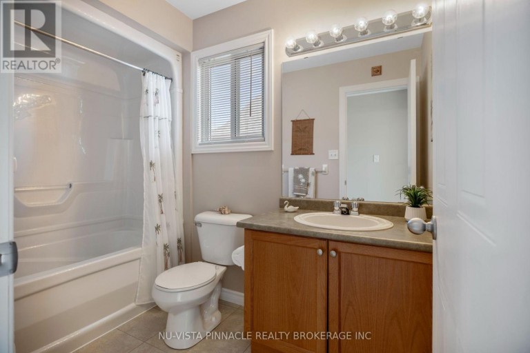 2504 MEADOWGATE BOULEVARD, London South (South U), Ontario, N6M1L8