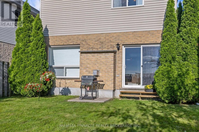 2504 MEADOWGATE BOULEVARD, London South (South U), Ontario, N6M1L8
