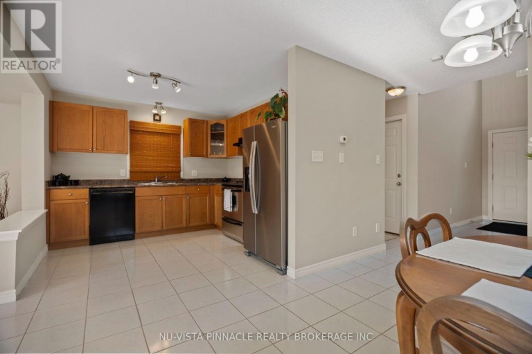 2504 MEADOWGATE BOULEVARD, London South (South U), Ontario, N6M1L8