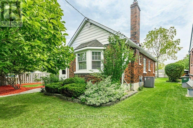 123 1/2 Myrtle Street, St. Thomas, Ontario (id X13790166)