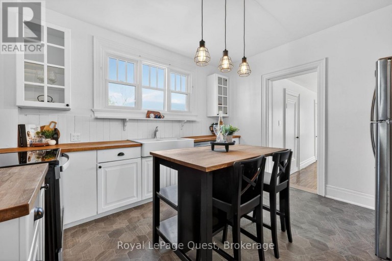 109 BRANT STREET E, Orillia, Ontario, L3V1Z3