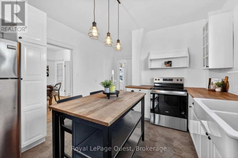 109 BRANT STREET E, Orillia, Ontario, L3V1Z3