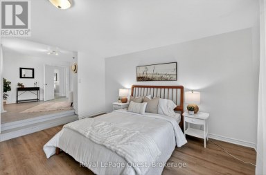 109 BRANT STREET E Orillia Ontario photo 32