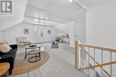 109 BRANT STREET E Orillia Ontario photo 41