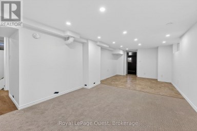 109 BRANT STREET E Orillia Ontario photo 45