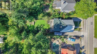 109 BRANT STREET E Orillia Ontario photo 48