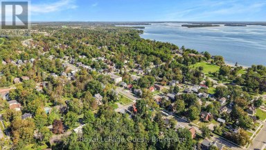 109 BRANT STREET E Orillia Ontario photo 49