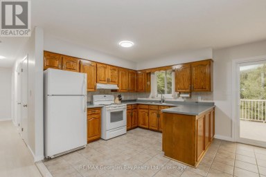 25 ALBERT AVENUE Tiny Ontario photo 10