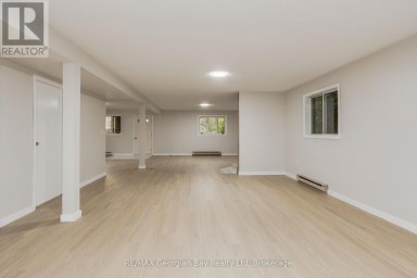 25 ALBERT AVENUE Tiny Ontario photo 24