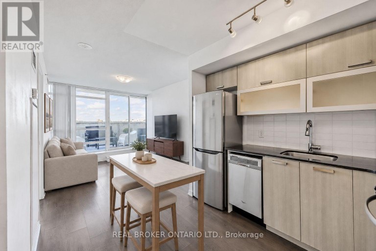 736 - 68 ABELL STREET, Toronto (Little Portugal), Ontario, M6J0B1