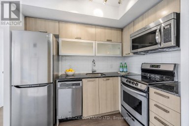 736 - 68 ABELL STREET Toronto (Little Portugal) Ontario photo 3