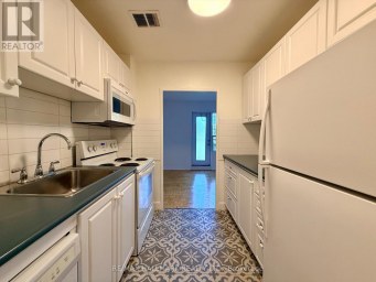 305 - 28 UPPER CANADA DRIVE Toronto (St. Andrew-Windfields) Ontario photo 6