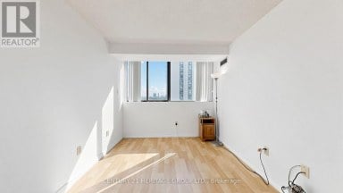1503 - 80 ANTIBES DRIVE Toronto (Westminster-Branson) Ontario photo 25