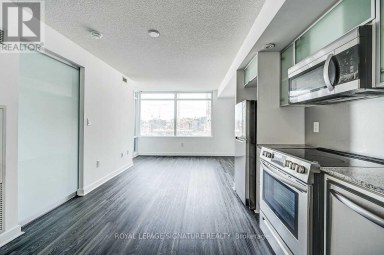 901 - 25 TELEGRAM MEWS Toronto (Waterfront Communities) Ontario photo 2