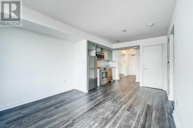 901 - 25 TELEGRAM MEWS Toronto (Waterfront Communities) Ontario photo 5