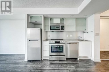 901 - 25 TELEGRAM MEWS Toronto (Waterfront Communities) Ontario photo 6