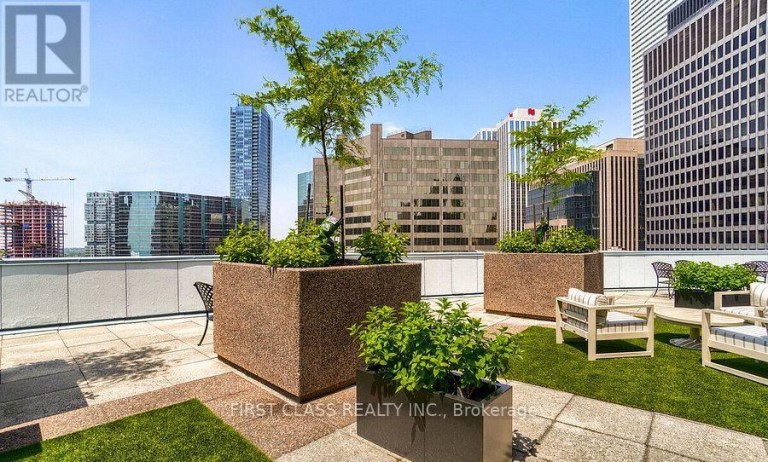 1303 - 33 UNIVERSITY AVENUE, Toronto (Waterfront Communities), Ontario, M5J2S7