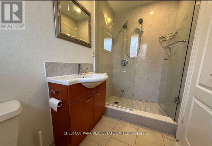184 BURBANK DRIVE, Toronto (Bayview Village), Ontario, M2K1P4