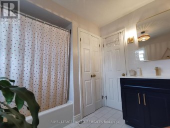 13 MULBERRY CRESCENT Toronto (Oakwood Village) Ontario photo 19