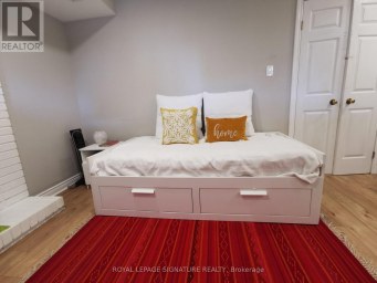 13 MULBERRY CRESCENT Toronto (Oakwood Village) Ontario photo 23