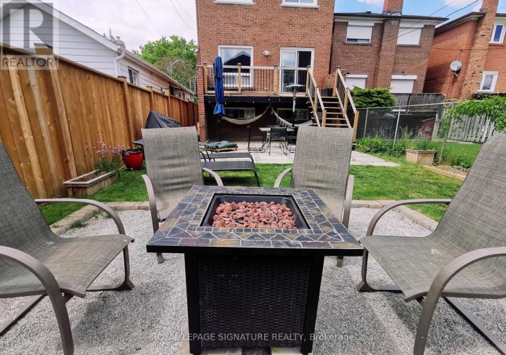 13 MULBERRY CRESCENT, Toronto (Oakwood Village), Ontario, M6C1N4